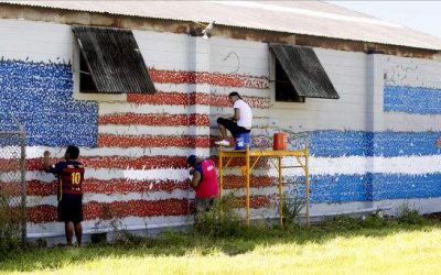 Renowned Cuban artist paints mural in St. Petersburg arts district